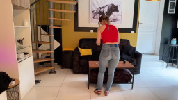 JacquieEtMichelTV Cat In Mini Plays It Quits 09 10 2026