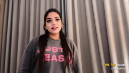 Sara Khan - I Pay the Pizza Delivery Guy a Special Tip and Im Completely Happy with the Service