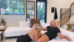 Johnny, Kayley Gunner